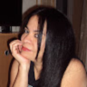 Meet your Posher, Claudia